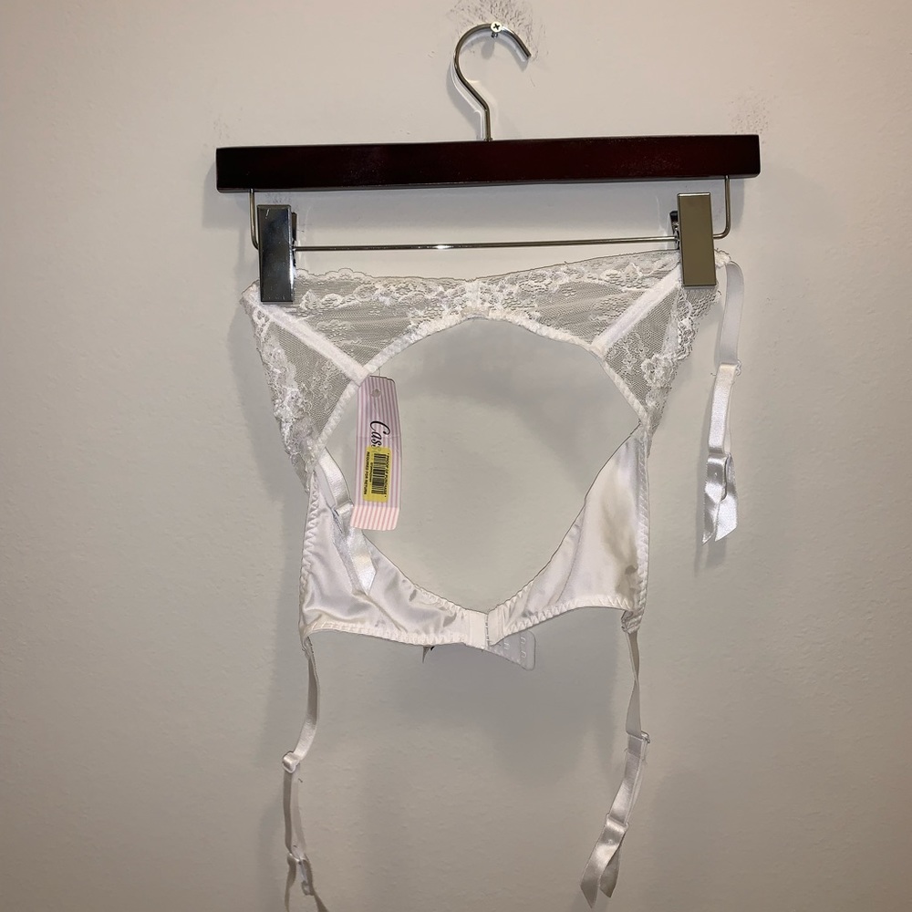 Cassandra Intimates White top size M/L